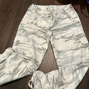 Express camouflage cargo  capris